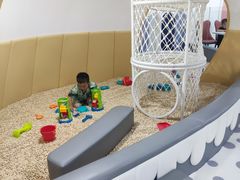 -蓝鲸奇亲子游泳俱乐部