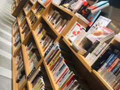 -百新书局(尚悦湾店)