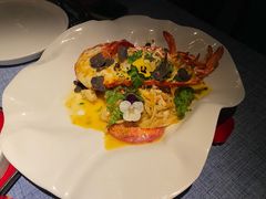 波斯顿龙虾(半只)新鲜马粪海胆蟹肉面-弦月窗LUNETTE BY AMANDA(复兴路店)