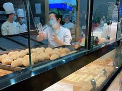 面包甜点陈列柜-六贤记(杭州龙湖滨江天街店)