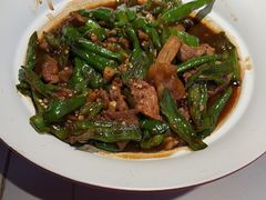 -阿瓦山寨·湘菜现炒·剁椒鱼头王(咸阳总店)