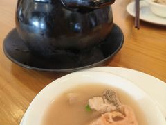 -莲餐厅·湖北菜·潜江小龙虾店(愚园路店)