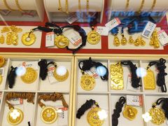 -恒一珠宝·回收黄金钻石奢侈品(灵岩南路店)