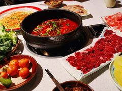 -贵府酸汤牛肉火锅·贵州老字号(飞山街店)