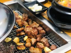-肉甲韩国木炭烤肉(新壹街1店)