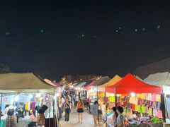 -席娜卡琳火车铁道夜市