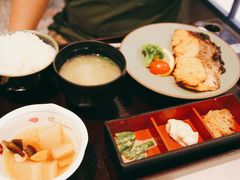 甜津津不能忍·三文鱼西京烧定食-dodonpa.墩墩伐 便当食堂(博华广场店)