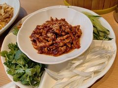 -关东小磨东北菜(上海长风大悦城店)