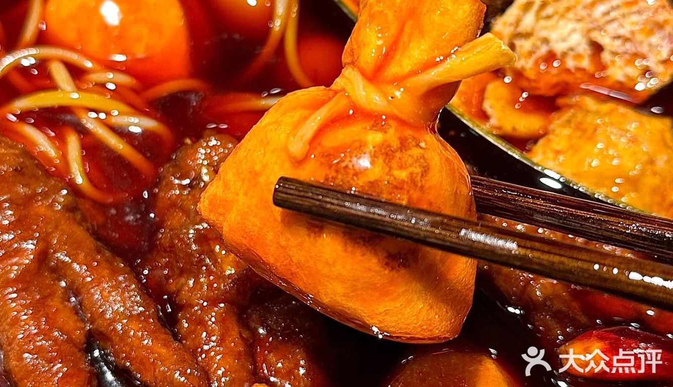 去解放碑一定要吃的螺蛳粉火锅！好吃死了！！！