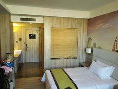 -西安大雁塔科技大学地铁站亚朵酒店