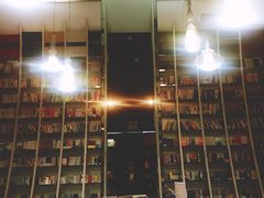 -钟书阁(松江泰晤士小镇店)