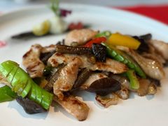 鸡枞菌爆爽肉-馋遇江南·精致湖景雅宴(东方之门店)