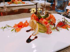 鳌虾牛油果色拉-YUE·6·西式融合餐厅(外滩六号店)