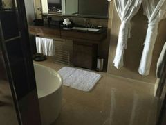 -广州天河希尔顿酒店