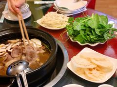 -乳仔牛牦牛汤锅 烤羊排(松潘古城店)