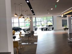 -宁波宝信宝马4S店(江北日湖店)