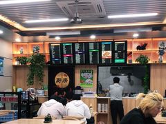 大堂-伊鼎牛肉面(潍坊路店)