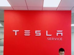-TESLA 特斯拉(深圳观澜特斯拉直营钣喷中心)