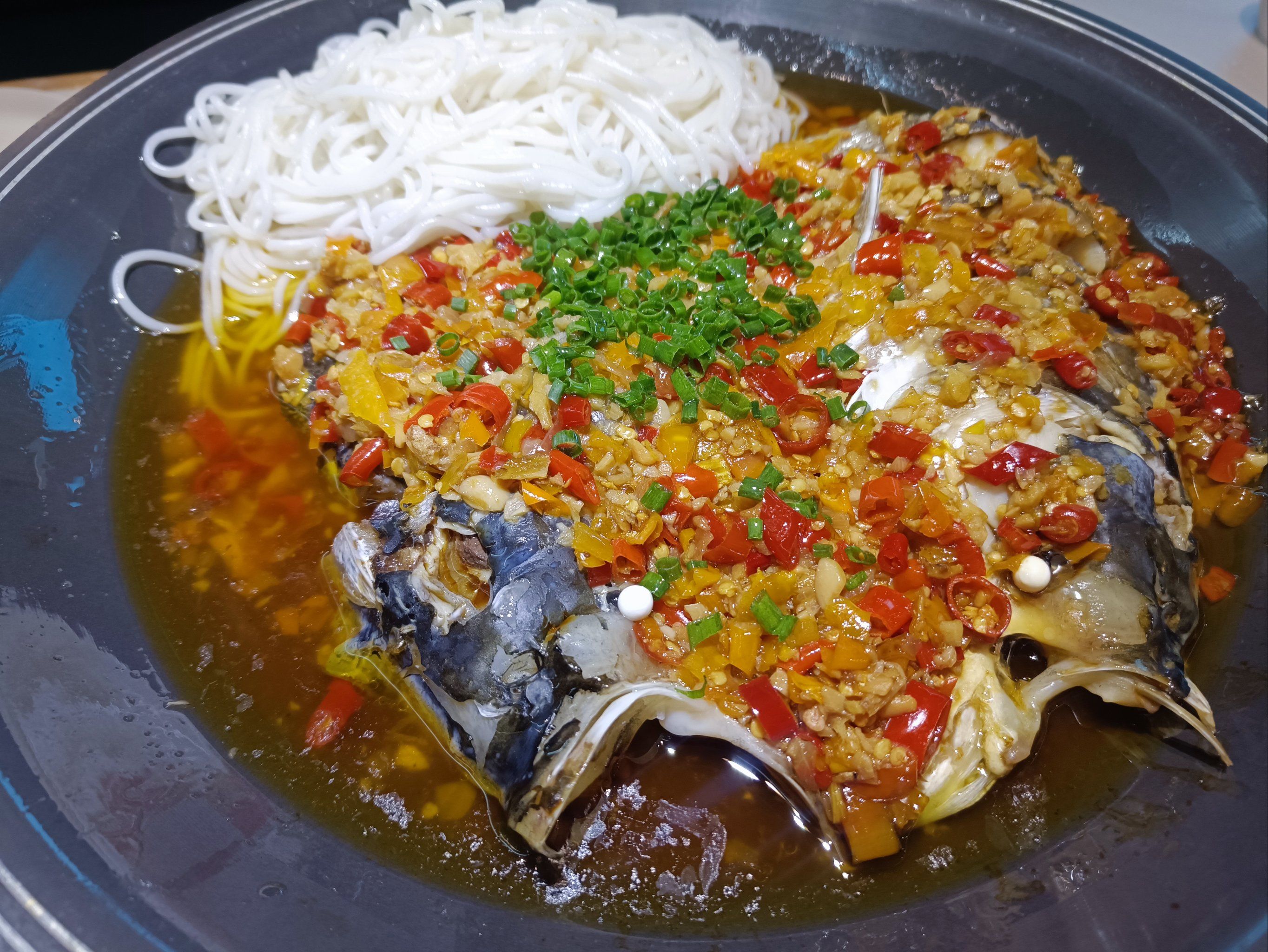 0元玩转这座城 湘菜馆的剁椒鱼头 来了江西面成了粉