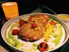 脆皮鸡-Carbon莫卡哆·意大利复古集市餐厅(杭州大厦店)