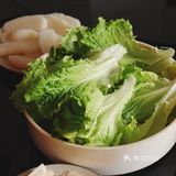 怕不够吃爸爸切了2条年糕下去煮 撑撑撑