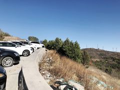 -鬼笑石后山停车场