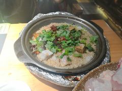 -洪氏嗨捞·广东猪肚鸡·椰子鸡火锅(西咸万象城店)