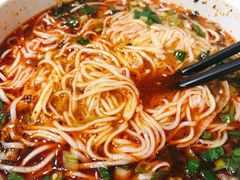 -鼎氏牛大牛肉面馆(临夏路店)