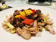 露笋玉葱澳洲和牛-宝丽轩中餐厅BAOLIXUAN