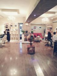 -构想时尚发型会所