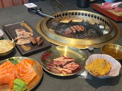 -铭牛烧肉·和牛海鲜自助(高新月牙湖店)