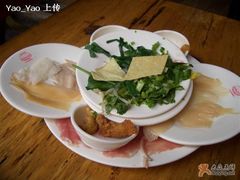 举人米线-桥香园云南过桥米线(金马碧鸡店)