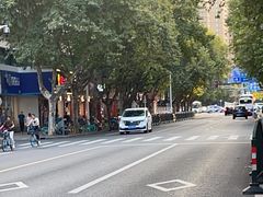 -两勺子一碗口水鸡拌面