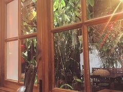 -Cuc Gach Quan Restaurant