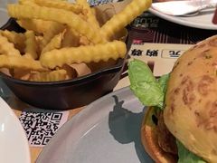 -必胜客(上海新南方商城PH店)