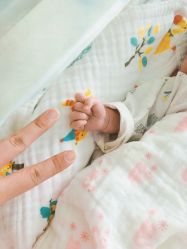 -盈月阁母婴护理中心·月子中心·月嫂育儿嫂