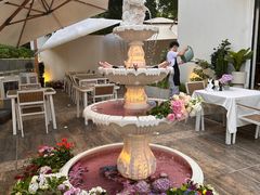 -Mark&Mars Restaurant