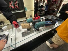 -CHANEL(恒隆广场店)
