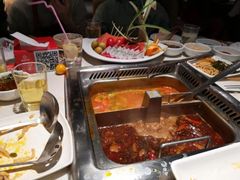 -海底捞火锅鲜切牛肉主题店(长寿路店)