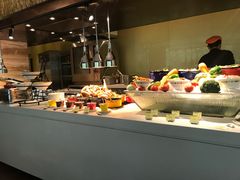 自助取餐区-威珀斯酒店·珀萃美食餐厅 | 海鲜刺身·现烤生蚝·特色烤肉