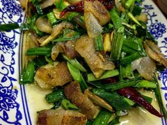 大蒜炒咸肉-春华秋食土菜馆(温馨花园店)