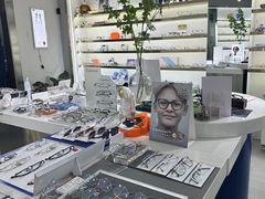 -视野联行眼镜蔡司·依视路官方授权店(顺城店)