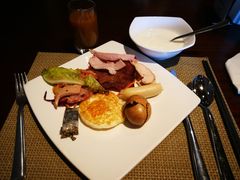 -三亚湾海居铂尔曼度假酒店