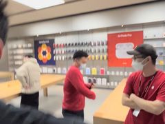-Apple零售店(华贸购物中心店)