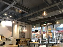 大堂-HELLO 27 意面·沙拉·帕尼尼