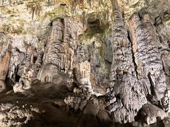 -波斯托伊纳溶洞