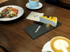 -ZING COFFEE 镜咖啡