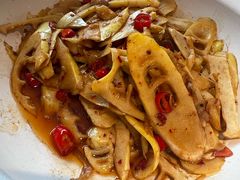 砂锅雷春笋-攸州小镇家湘菜(小米科技园店)