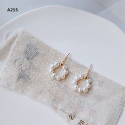 -AI艾耳·专业手工耳洞·穿孔美学馆