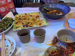 -肥肥虾庄·金牌油焖大虾(首义路店)